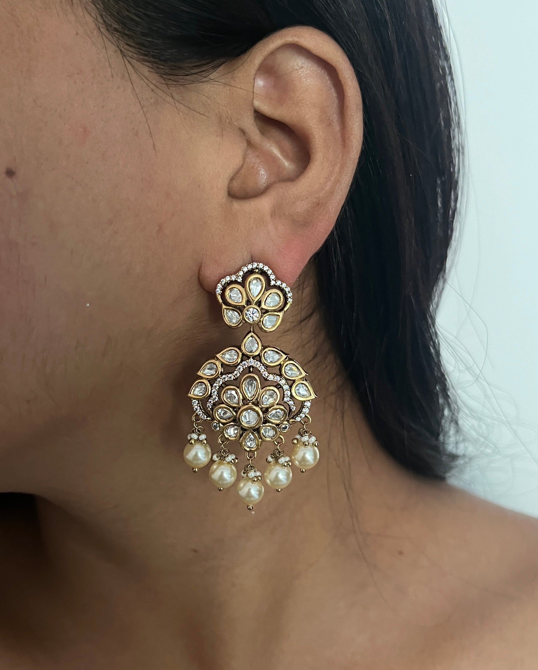 Minimal Victorian Floral Kundan hangings with pearls Peroi