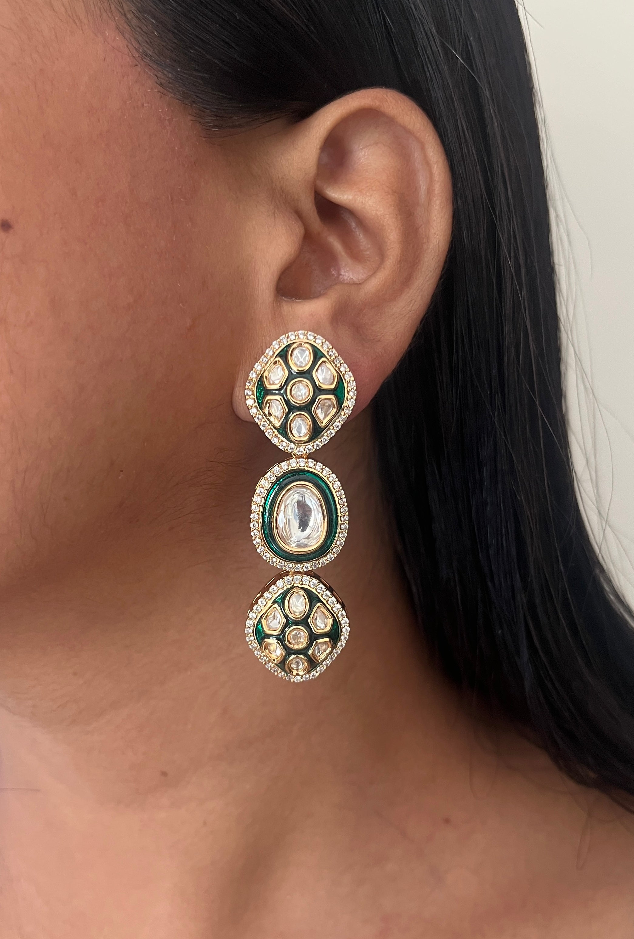 Zoya Kundan Set With Green Meenakari