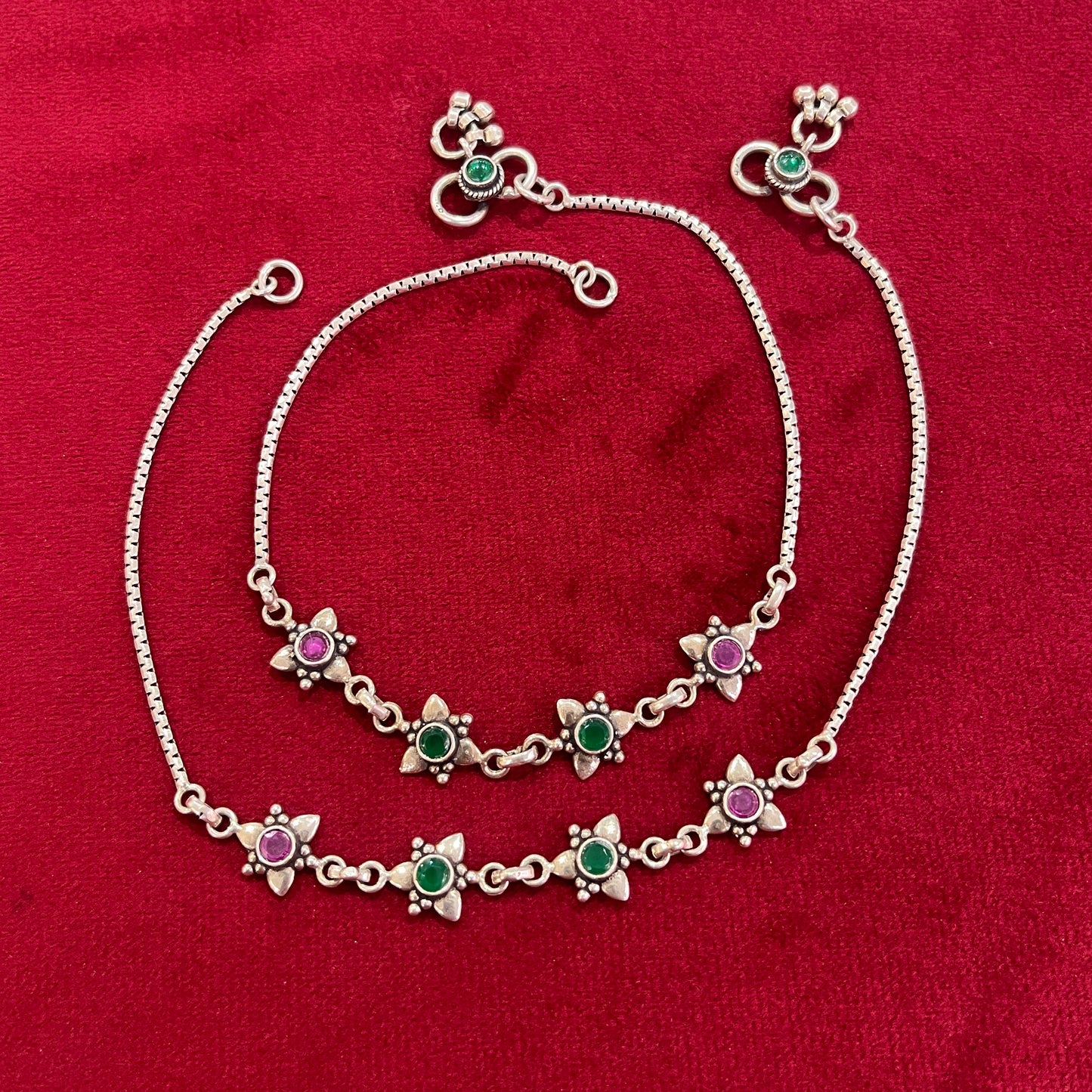 Minimal Cut-Stone Floral Anklet