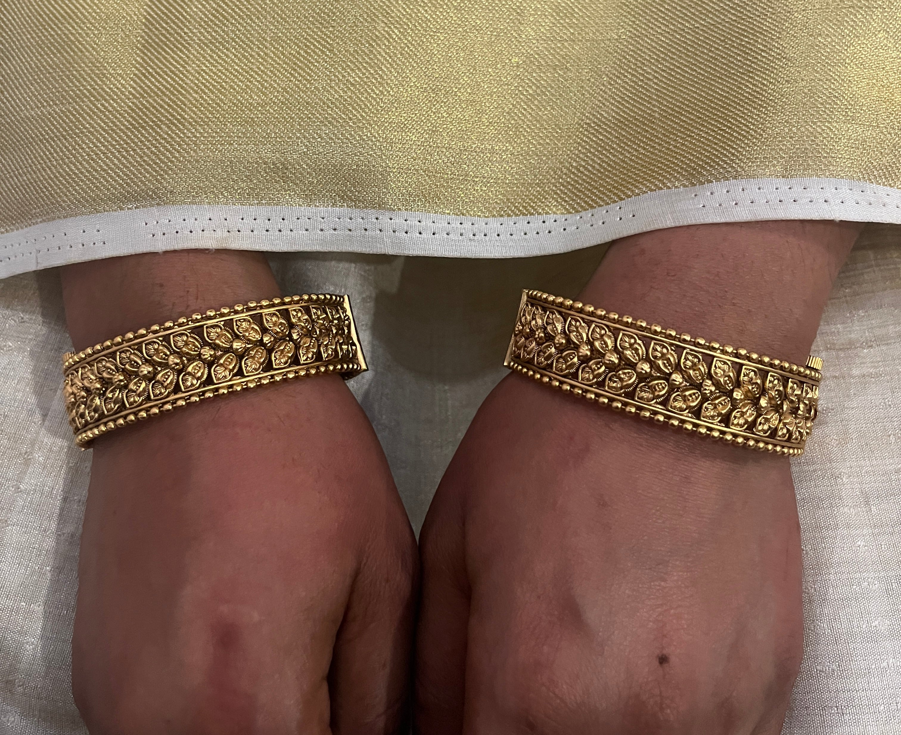 Manya Antique Kada