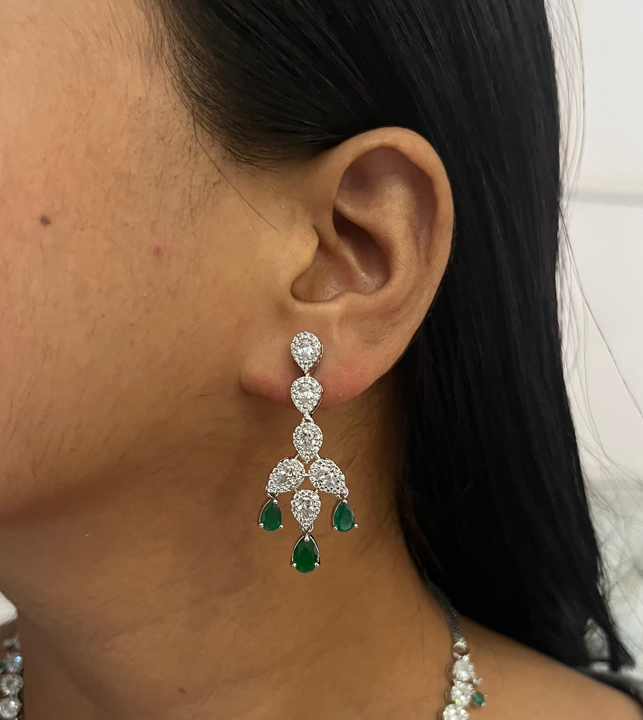 Vanshika Minimal American Diamond Necklace