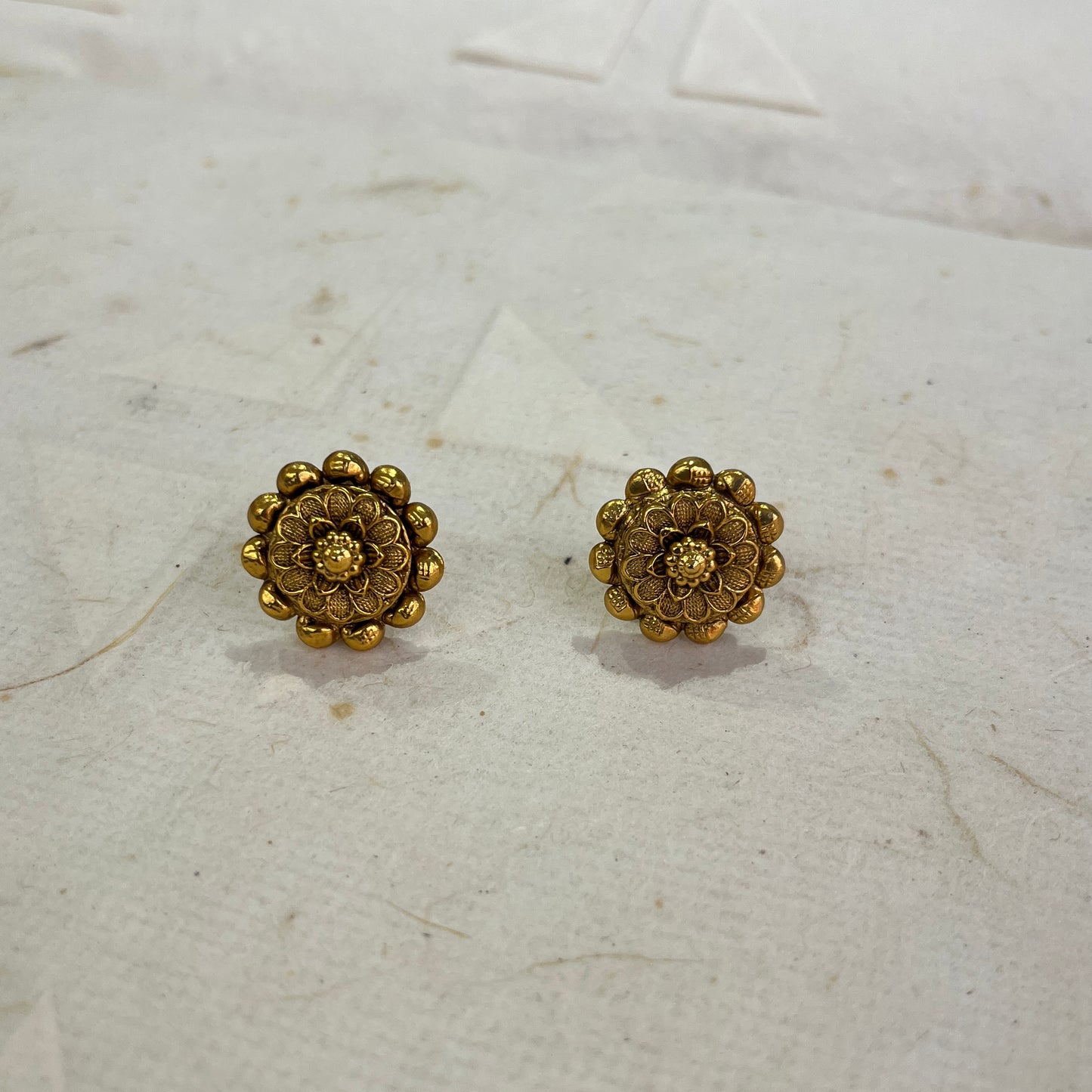 Gulbahar Antique Gold Flower Pendant Set
