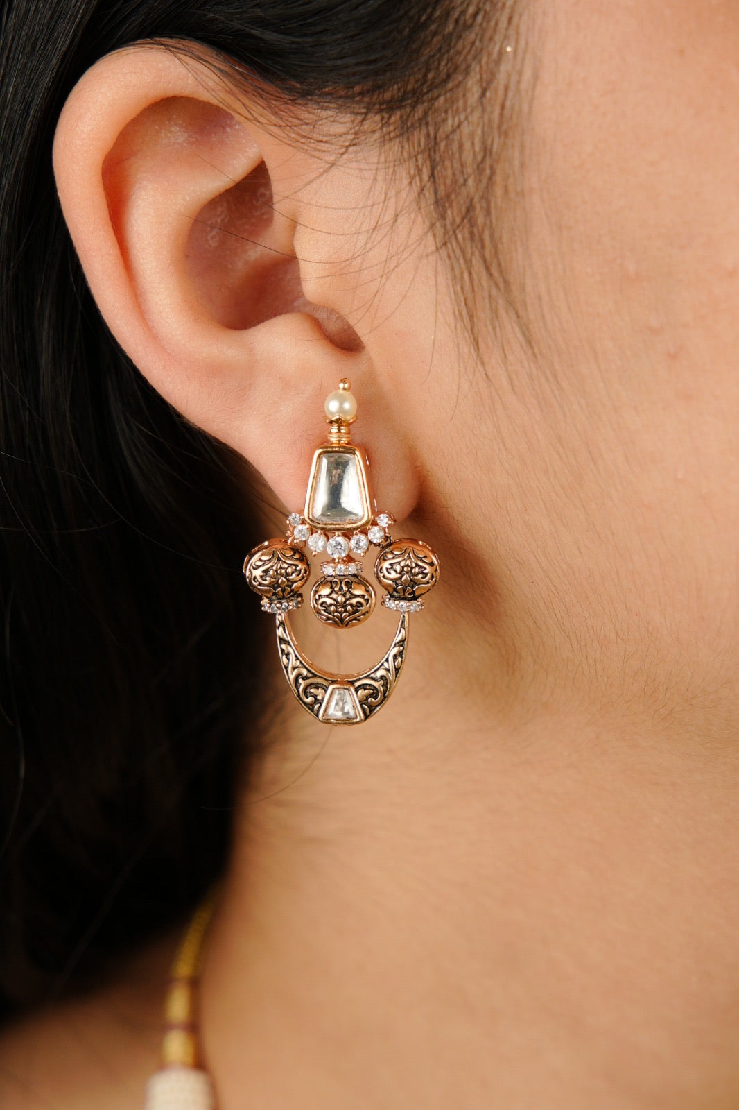 Antique Gold Kundan Set with Black Enamel & Moti Work with Dainty Studs