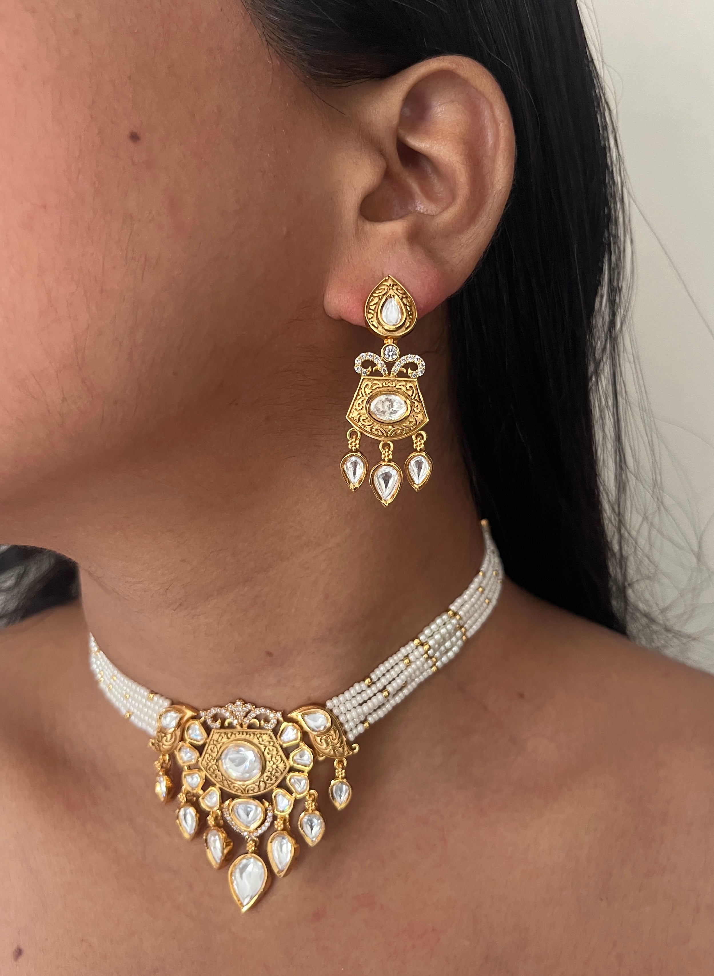 Antique gold & Kundan work Chic set