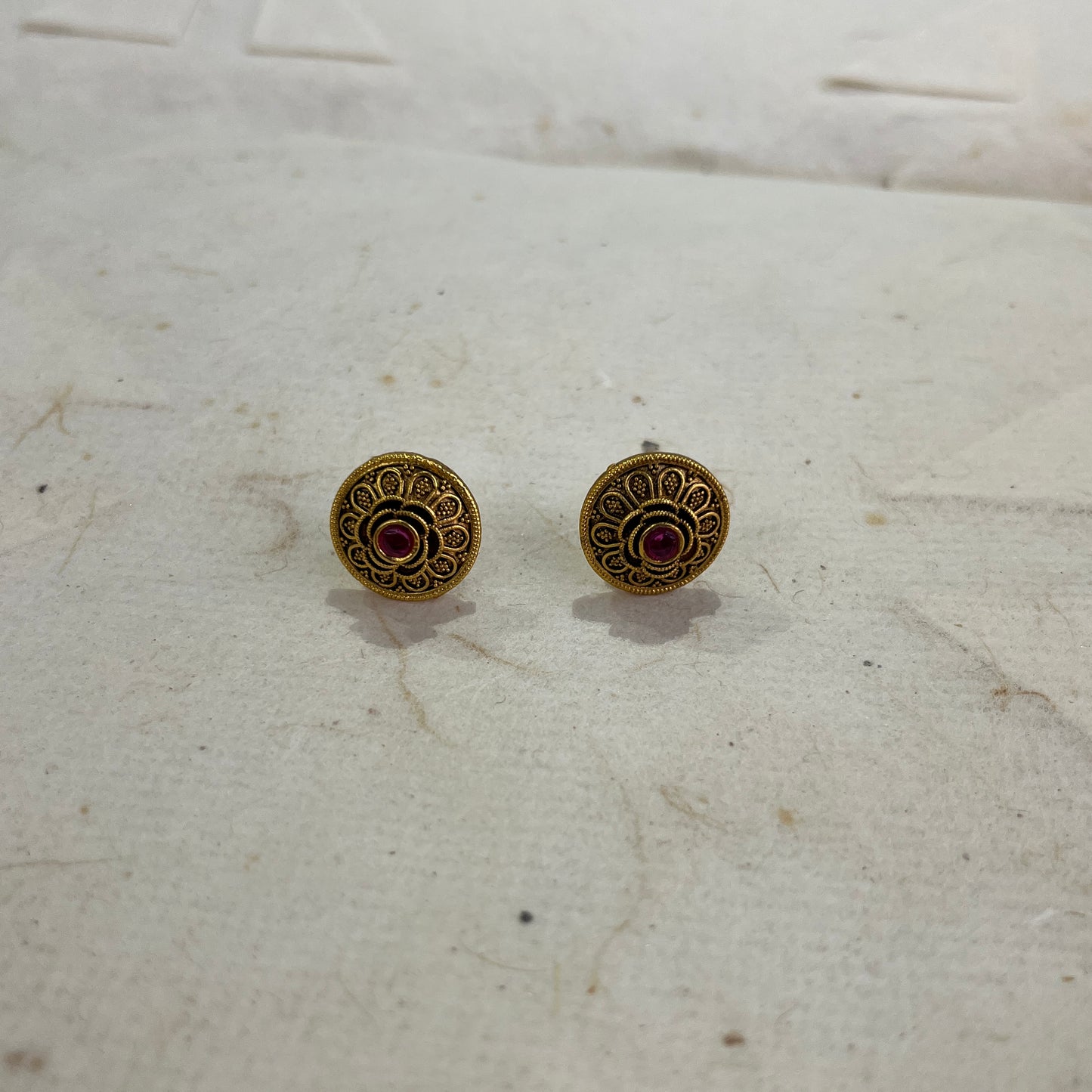 Raktima Floral Antique Gold Pendant Set