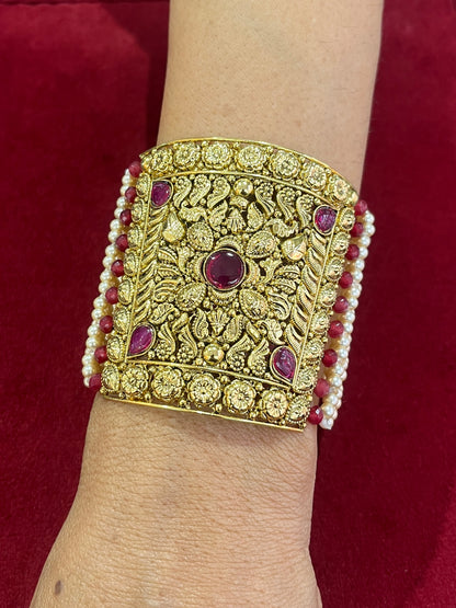 Royal Ruby Heritage Bahi