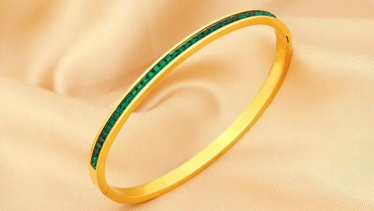 Sleek Ever Green Emerald Bracelet!