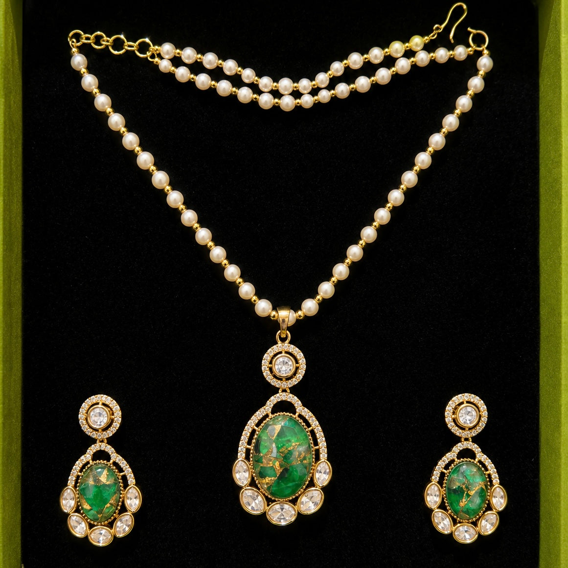 Noorika Marble Stone Pendant Set