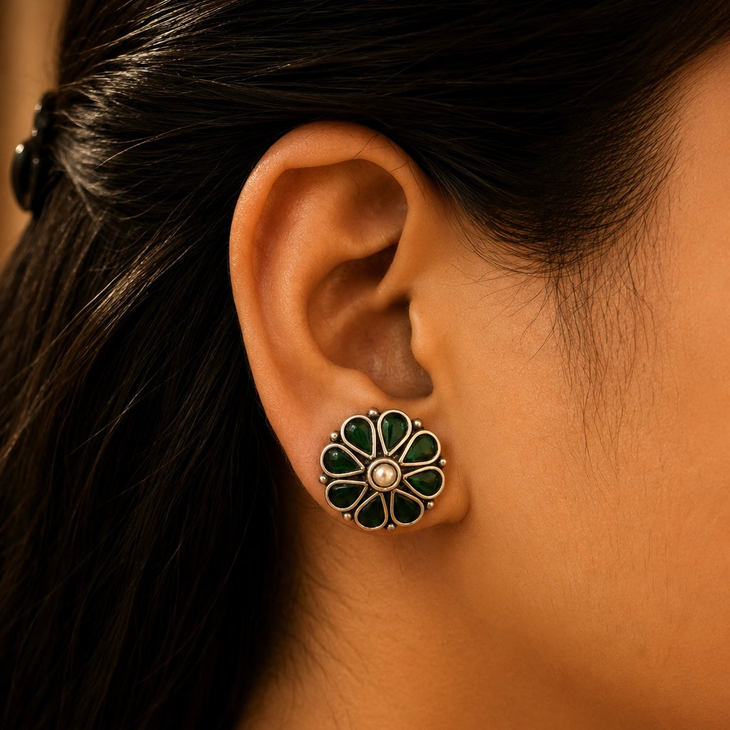 Mayura Emerald Blossom Silver Pendant Set