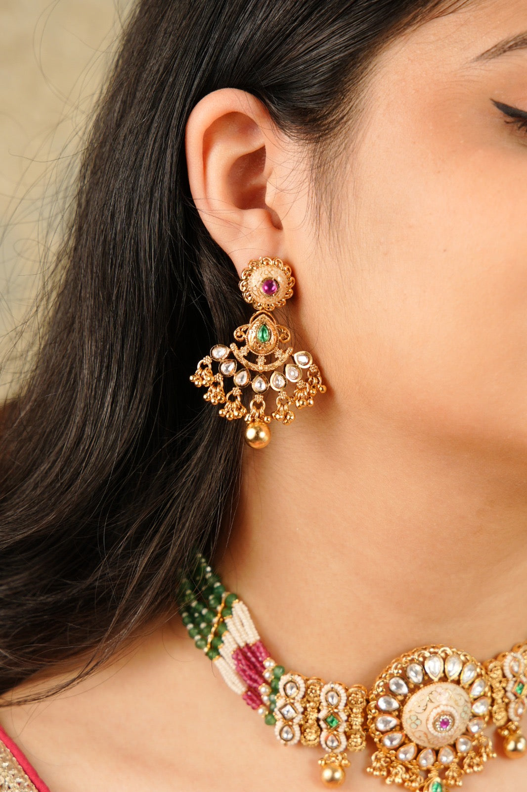 Rajwadi Round Tukdi Choker with Minimal Kundan