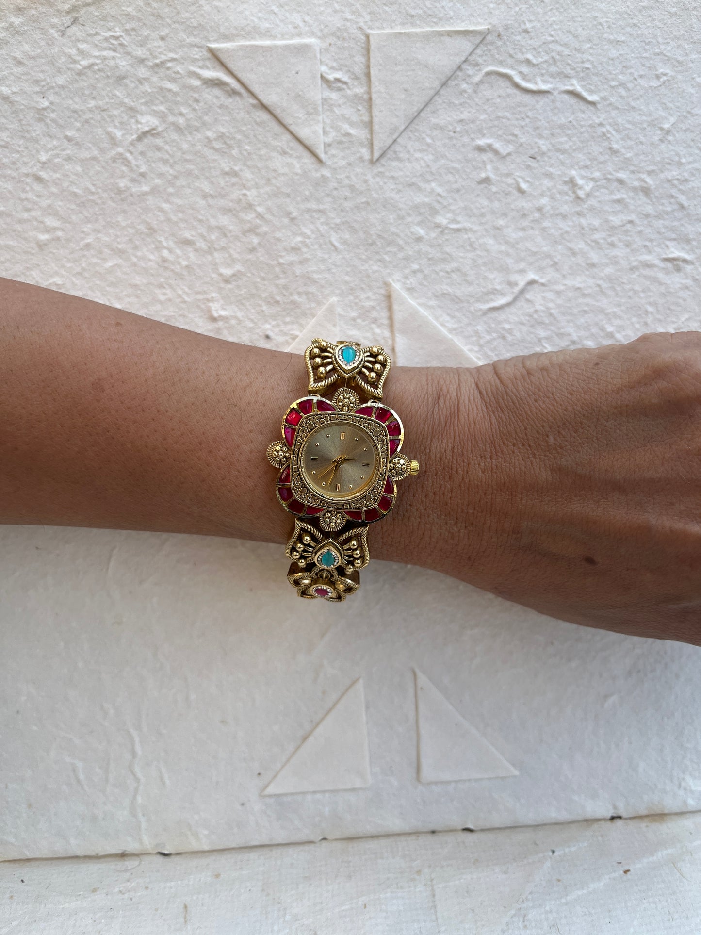 Rajvansh Antique Gold Watch