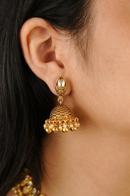 Oval Tukdi Necklace with Kundan Work
