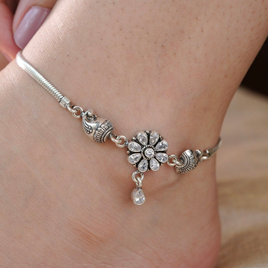 Shankha White Stone Anklet
