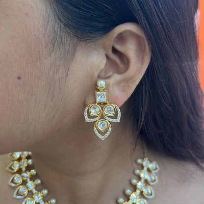 Aanya Kundan Pearl Necklace Set