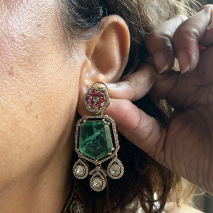 Emerald Élan Moissanite Choker