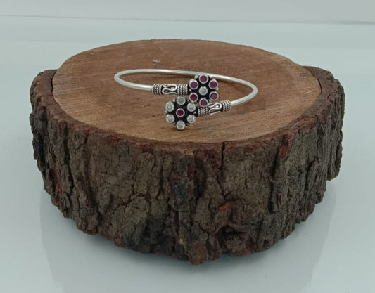 Beautiful Zirconia & Ruby Cut Stone Flex Bracelet