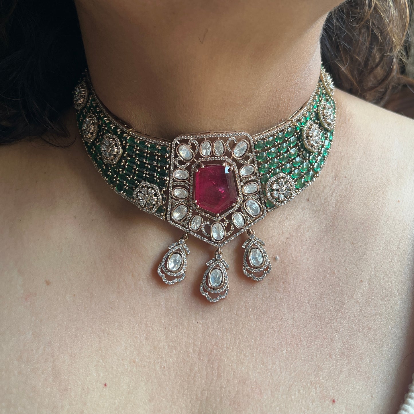 Emerald Élan Moissanite Choker