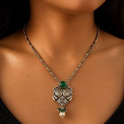 Emerald Heritage Silver Pendant Set