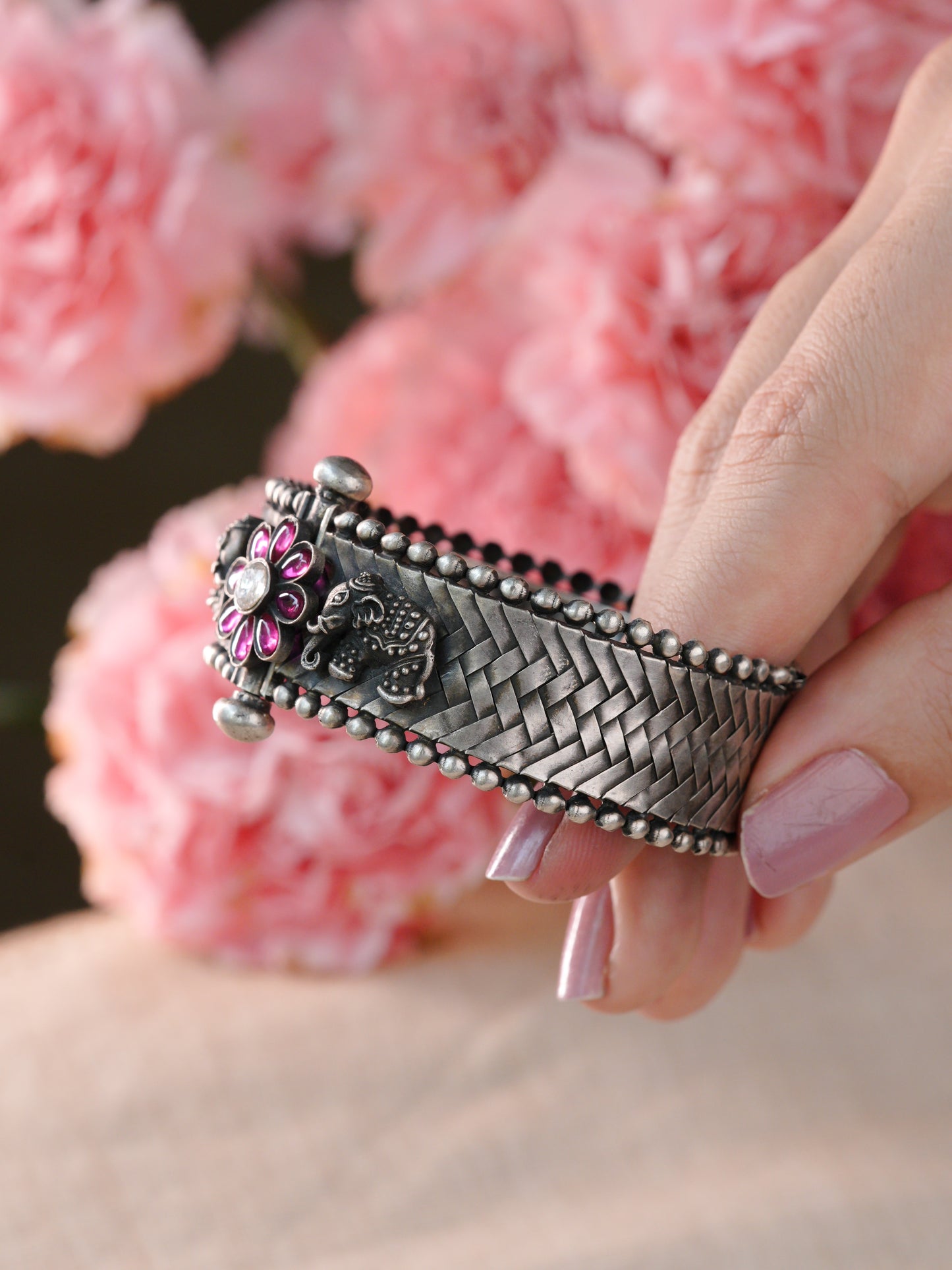 Royal Elephant Kemp Cuff