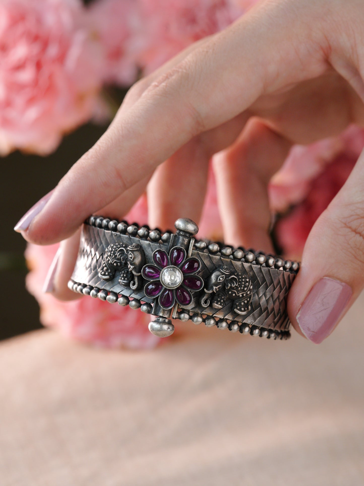 Royal Elephant Kemp Cuff