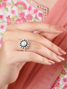 Lustrous Grace Pearl Ring
