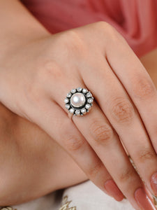 Lustrous Grace Pearl Ring