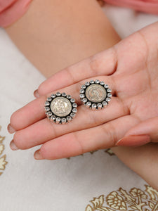 Royal Grace Queen Earrings