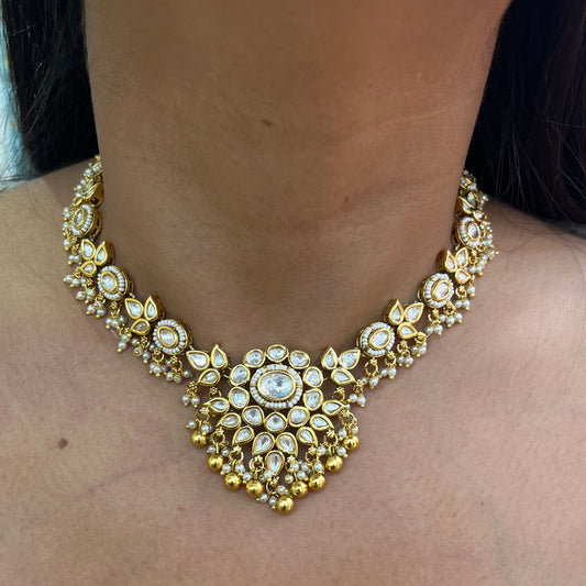 Suhana Versatile Floral Kundan Necklace Set