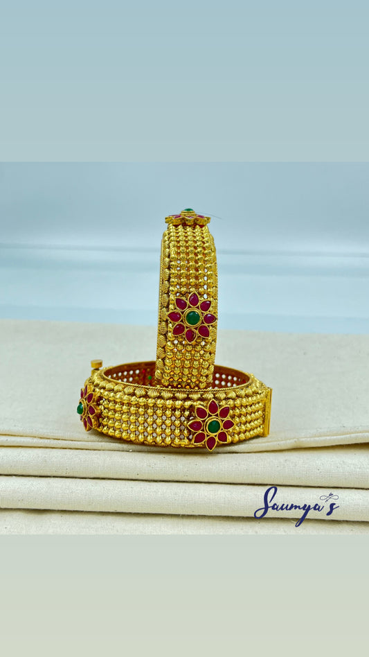 Royal Flower design and Kempo stone bangles!