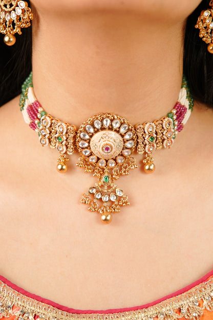 Rajwadi Round Tukdi Choker with Minimal Kundan