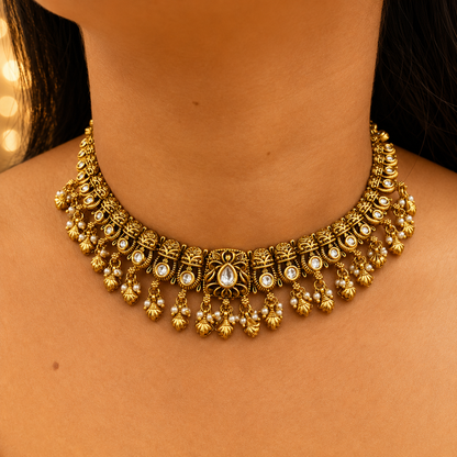 Anvika Minimal Kundan Necklace Set with Long Earrings