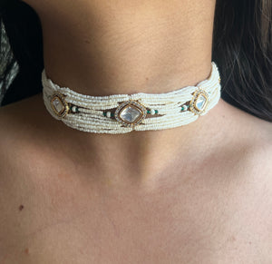 Minimal Kundan Pearl Choker