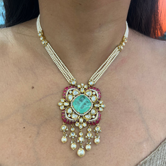 Gulnaar Polki Flower Pendant