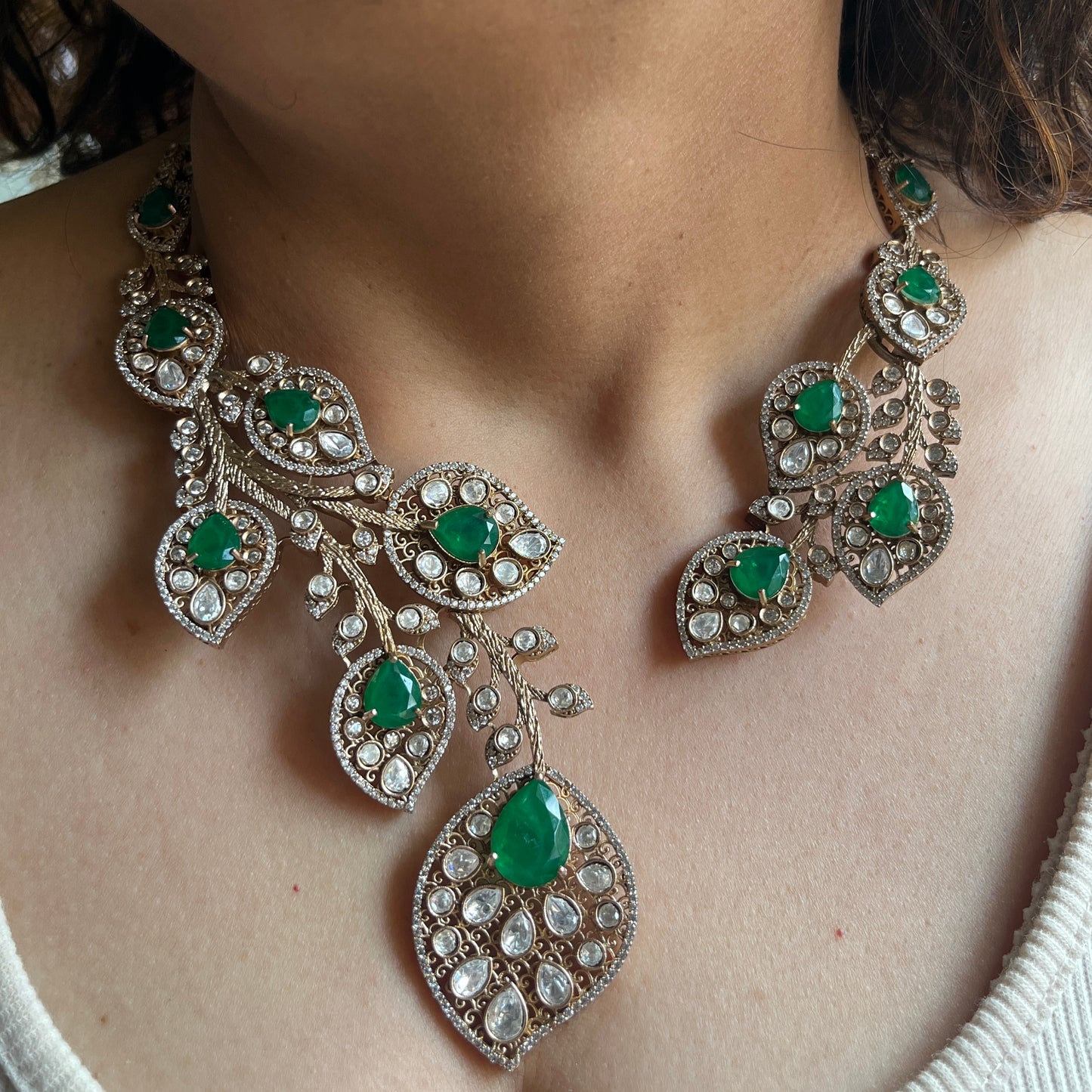 Emerald Leaf Luxe Hasli