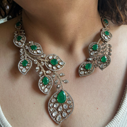 Emerald Leaf Luxe Hasli