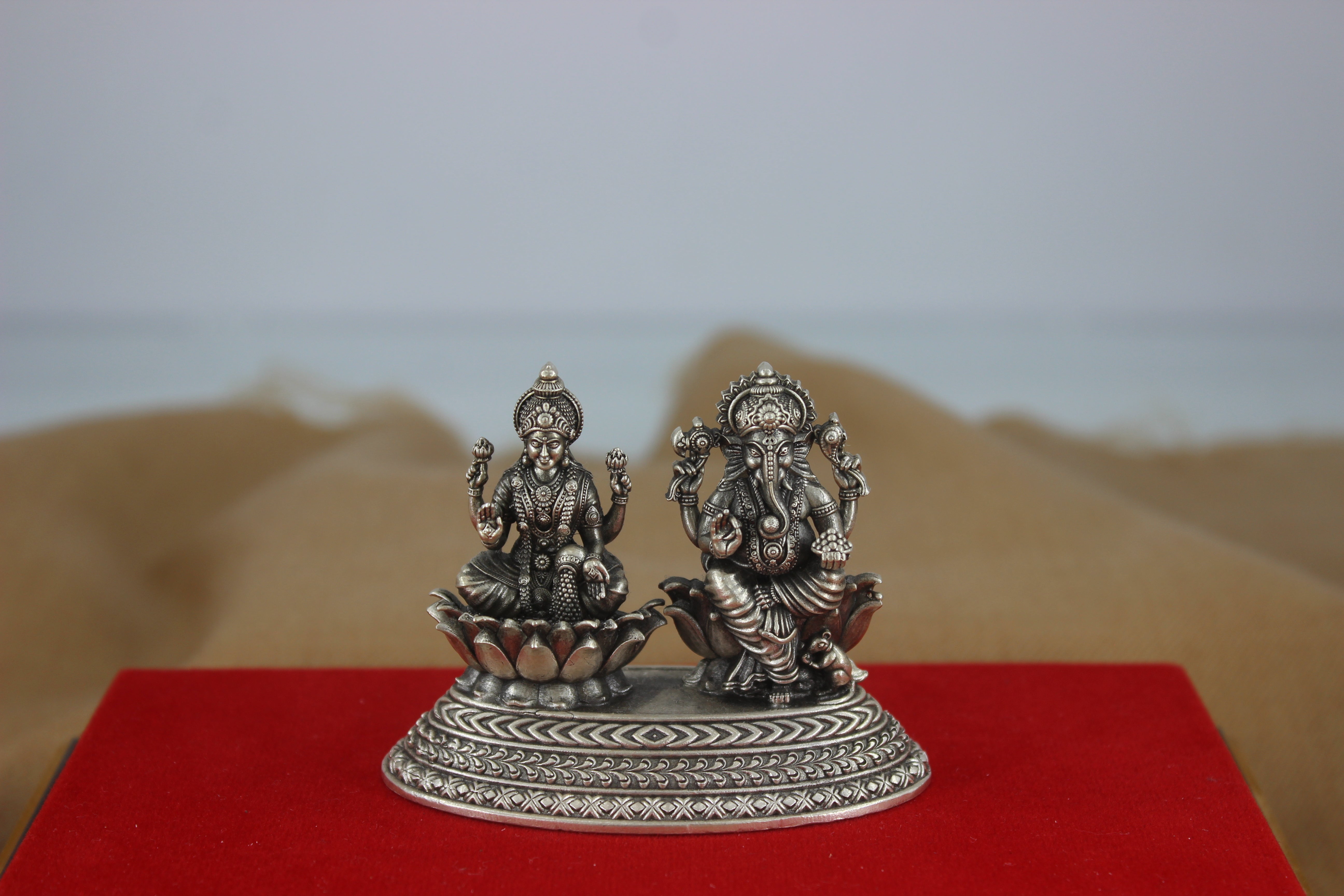 2D Lakshmi And  Ganesh Ji Idol in 92.5% Silver (2’2 inch) SaumyasSilver