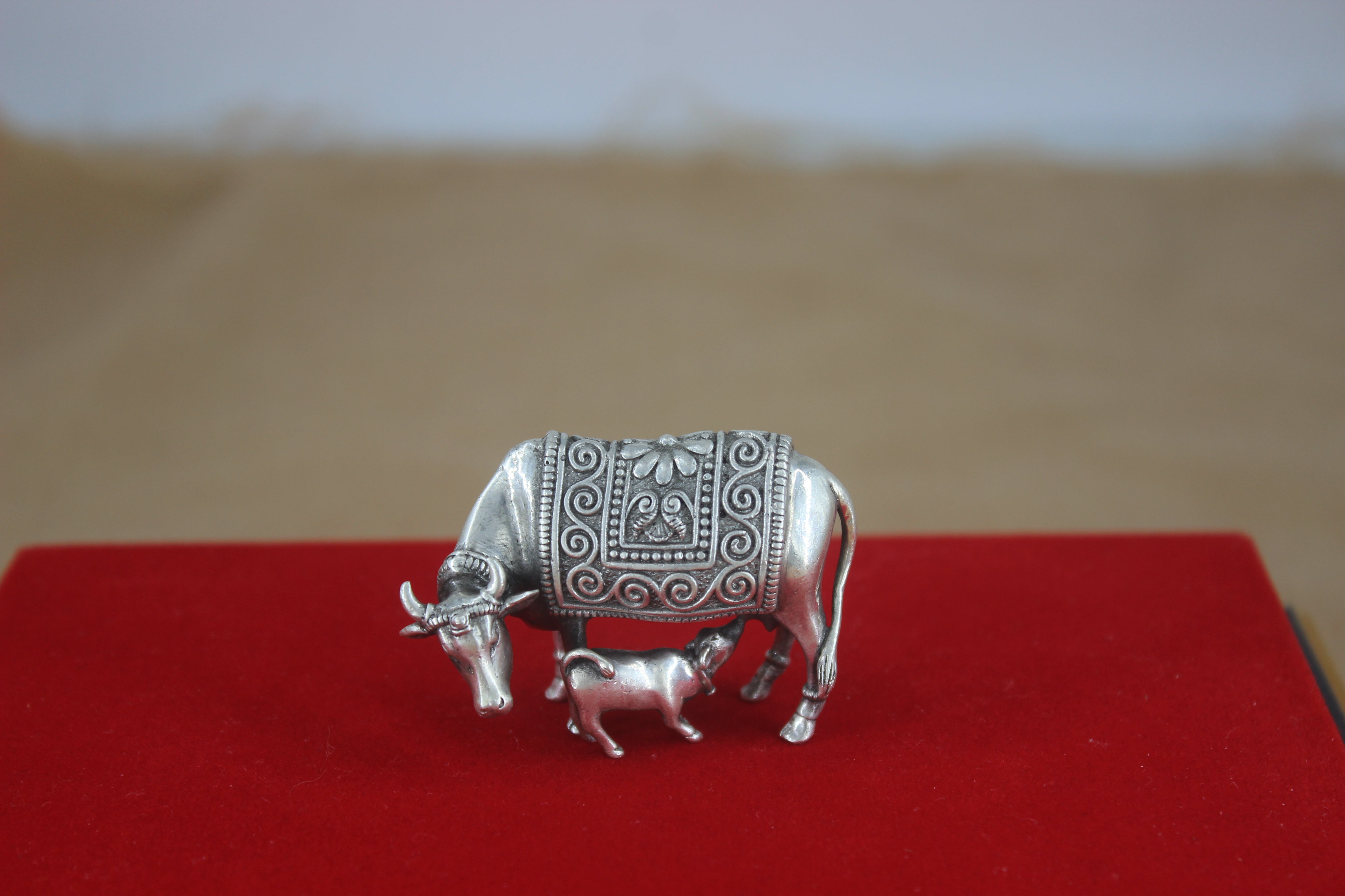 3D Cow & Calf Idol in 92.5% Silver SaumyasSilver
