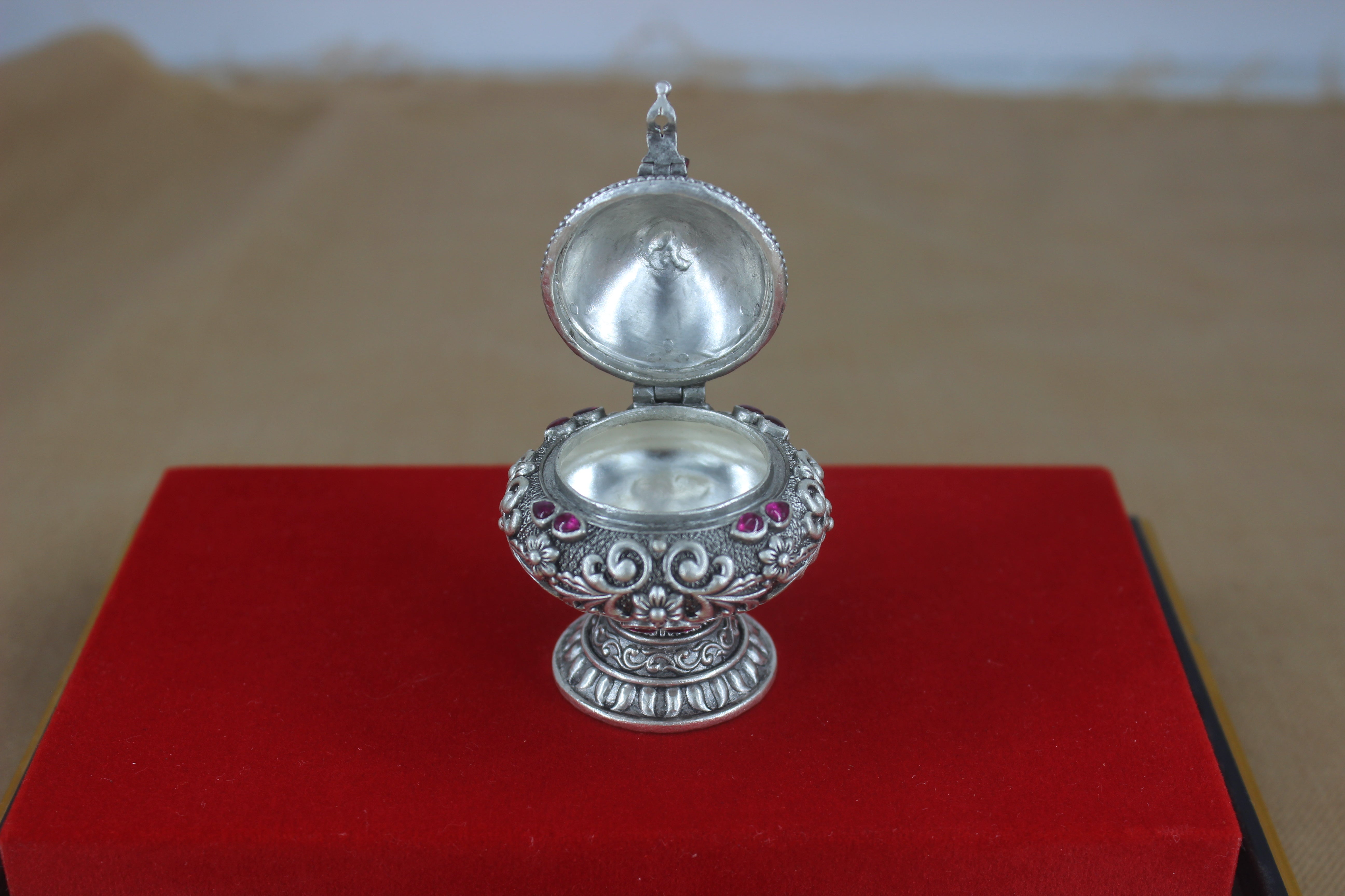 Stylish Antique Peacock Dabbi in 92.5% Silver SaumyasSilver